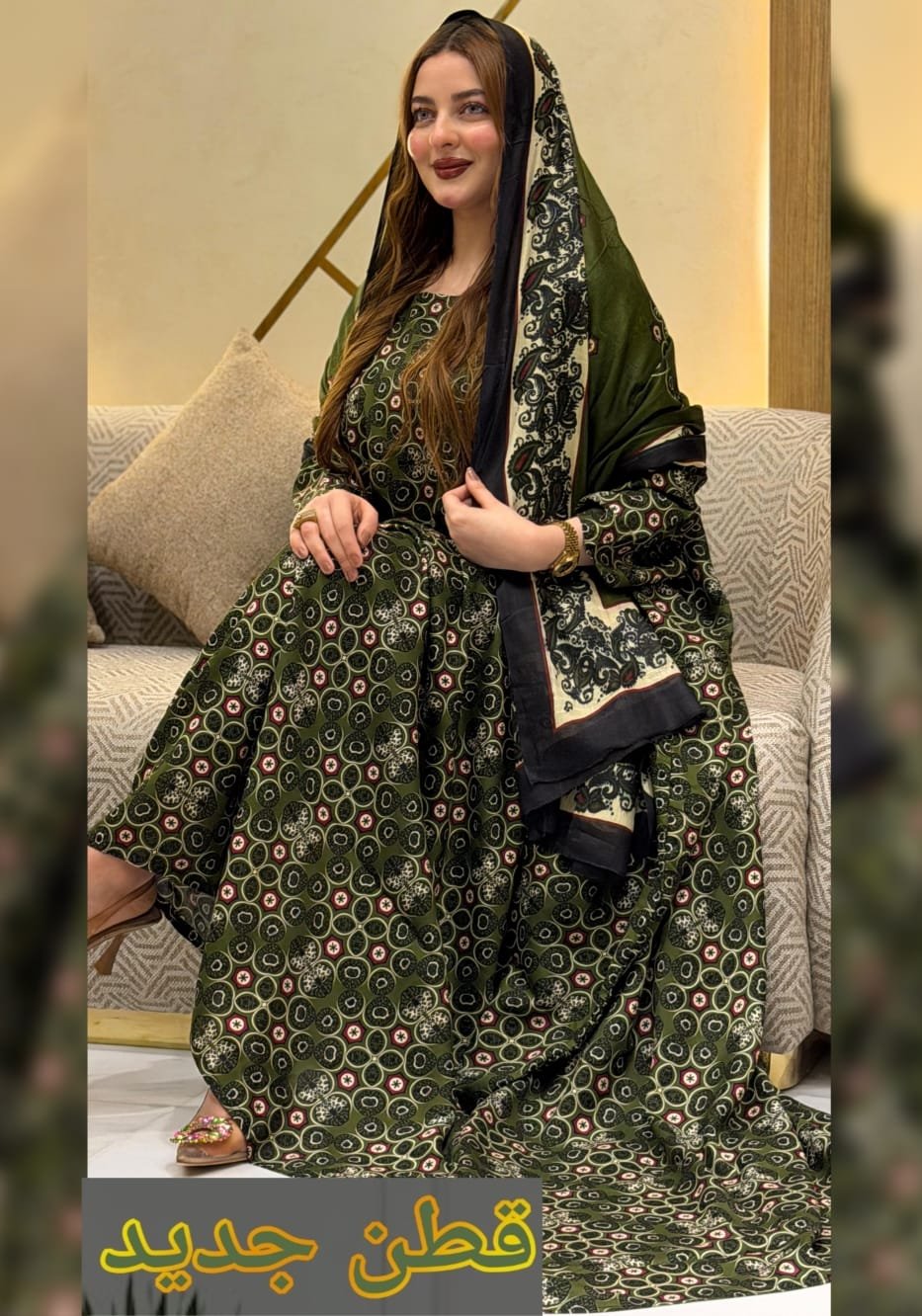 جلابية قطنية جميلة مع شيلة متناسقة