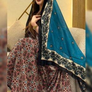 جلابية قطنية جميلة مع شيلة متناسقة