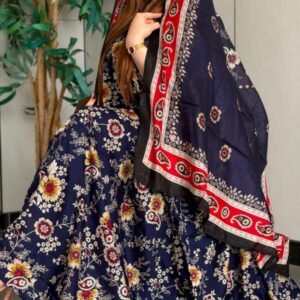 ثوب مصنوع من القطن بتصميم جميل مطبوع، مزود بشيلة مطابقة مخيط على الطراز الظفاري والجلابية